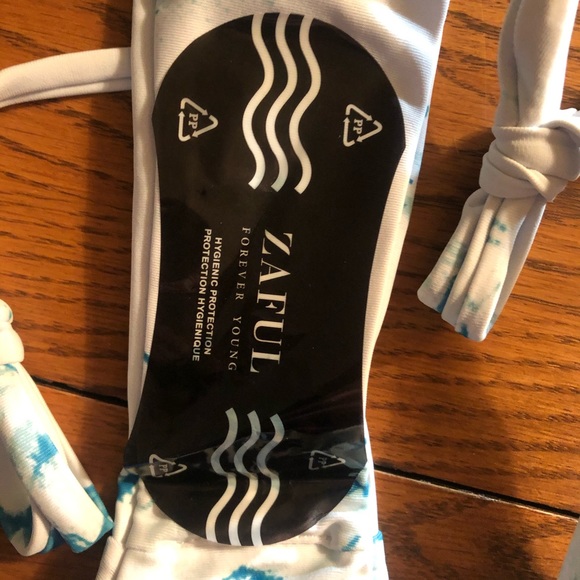 Zaful bikini never worn - Picture 4 of 4